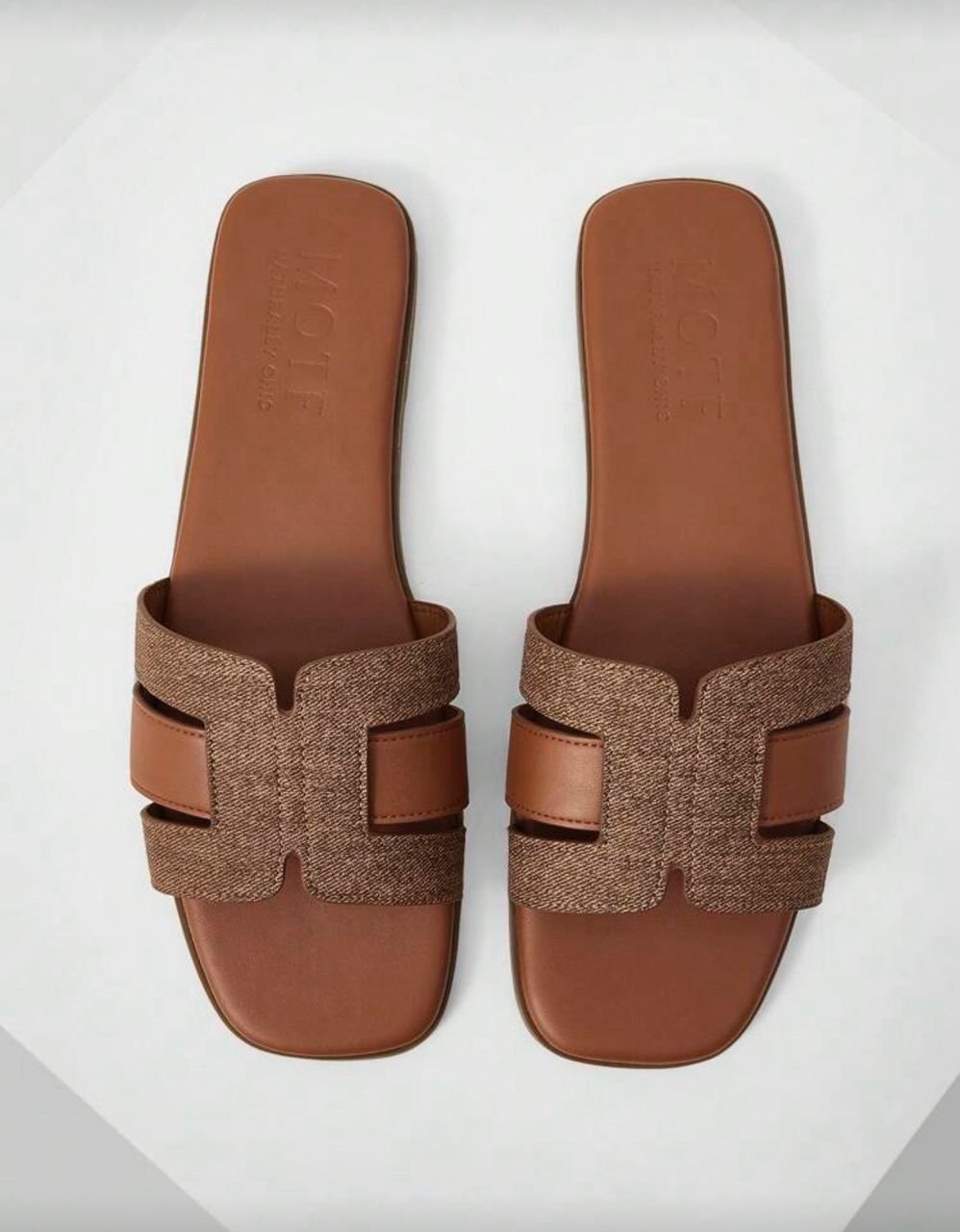 Casual flat sandals