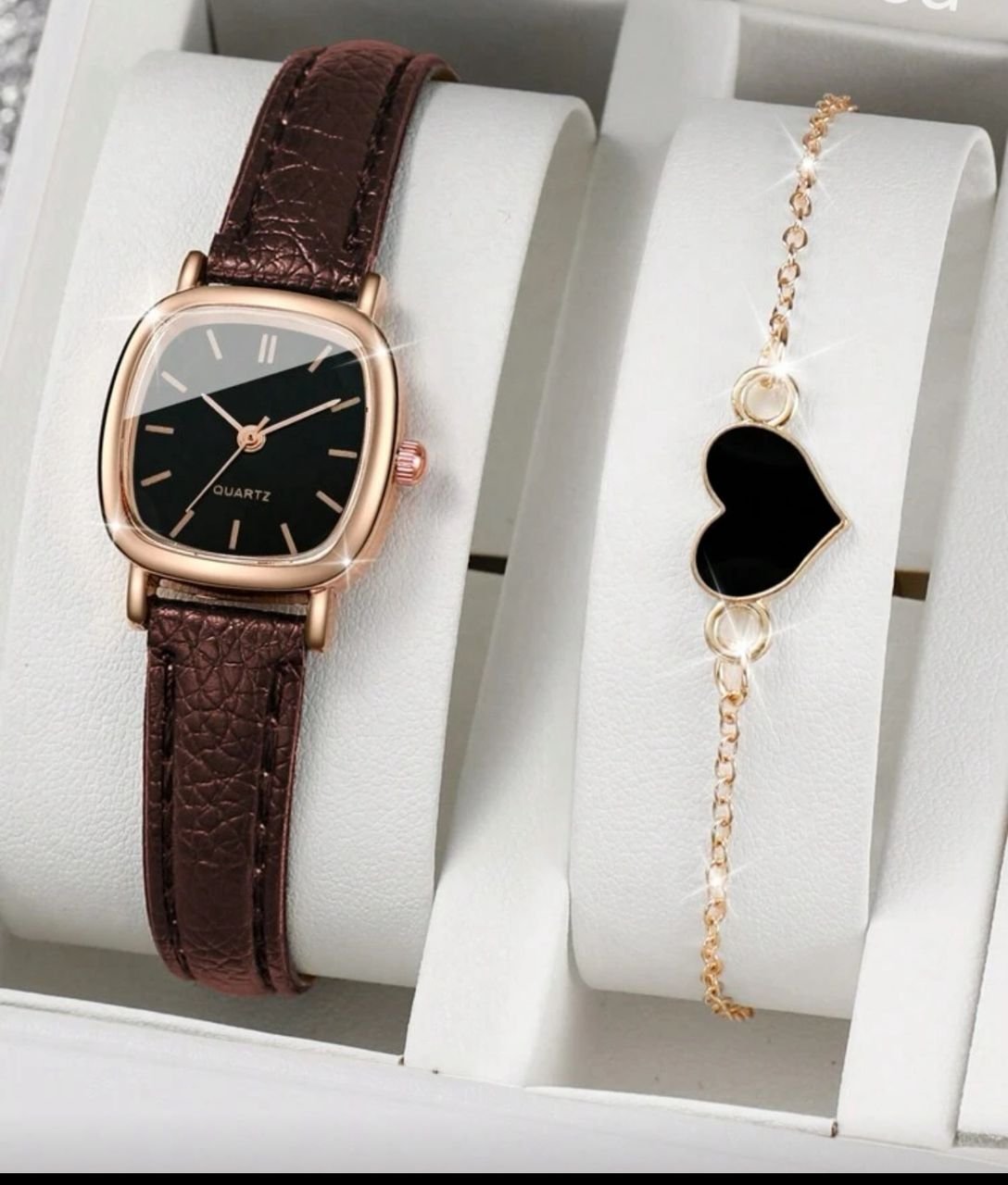 Watch with simple bracelet